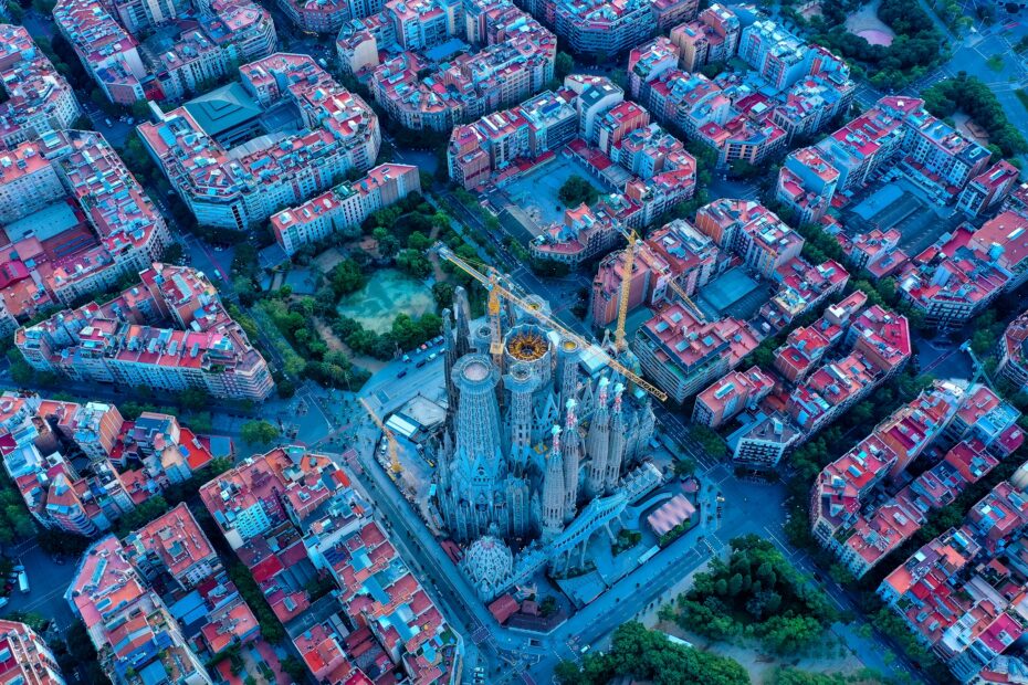 "Sagrada familia views", Photo by Carles Rabada on Unsplash